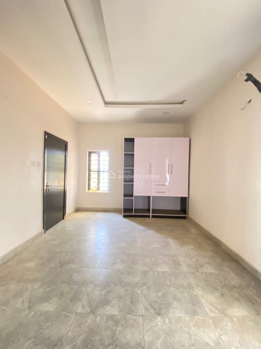 4 Bedrooms Terrace with Bq, Lekki Scheme 2, Off Abraham Adesanya, Ogombo Road, Lekki Phase 2, Lekki, Lagos, Terraced Duplex for Sale