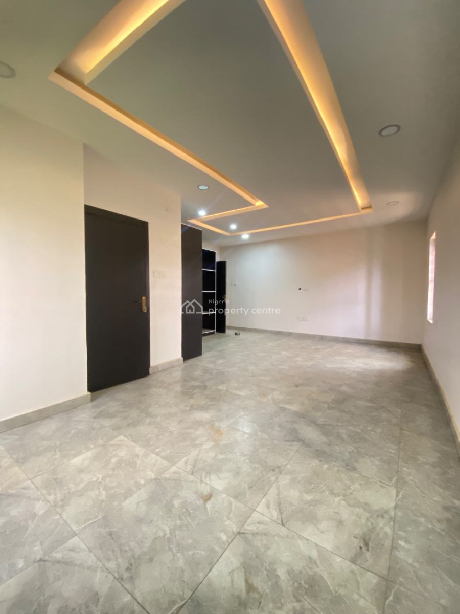 4 Bedrooms Terrace with Bq, Lekki Scheme 2, Off Abraham Adesanya, Ogombo Road, Lekki Phase 2, Lekki, Lagos, Terraced Duplex for Sale