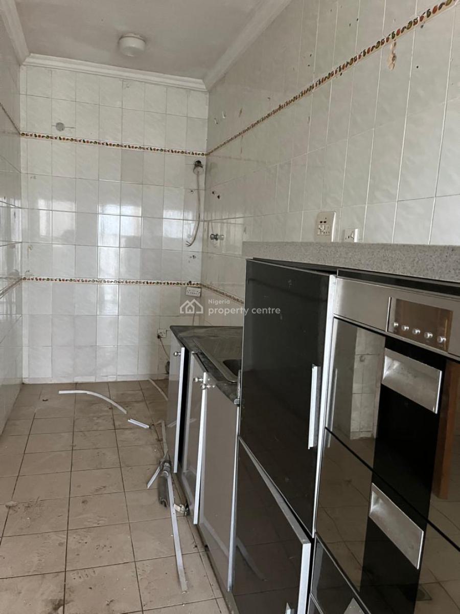 Spacious 3 Bedroom Apartment, Victoria Island (vi), Lagos, Flat / Apartment for Rent