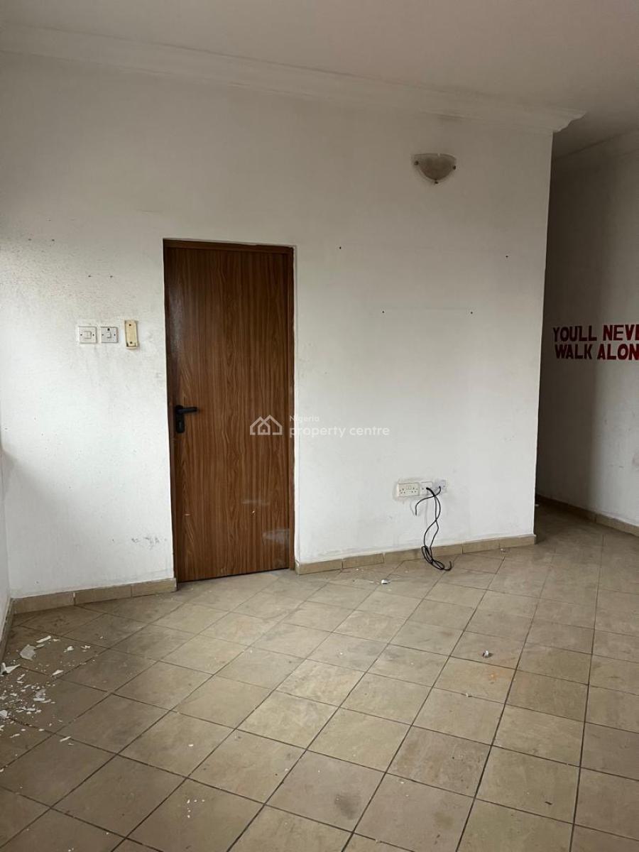 Spacious 3 Bedroom Apartment, Victoria Island (vi), Lagos, Flat / Apartment for Rent
