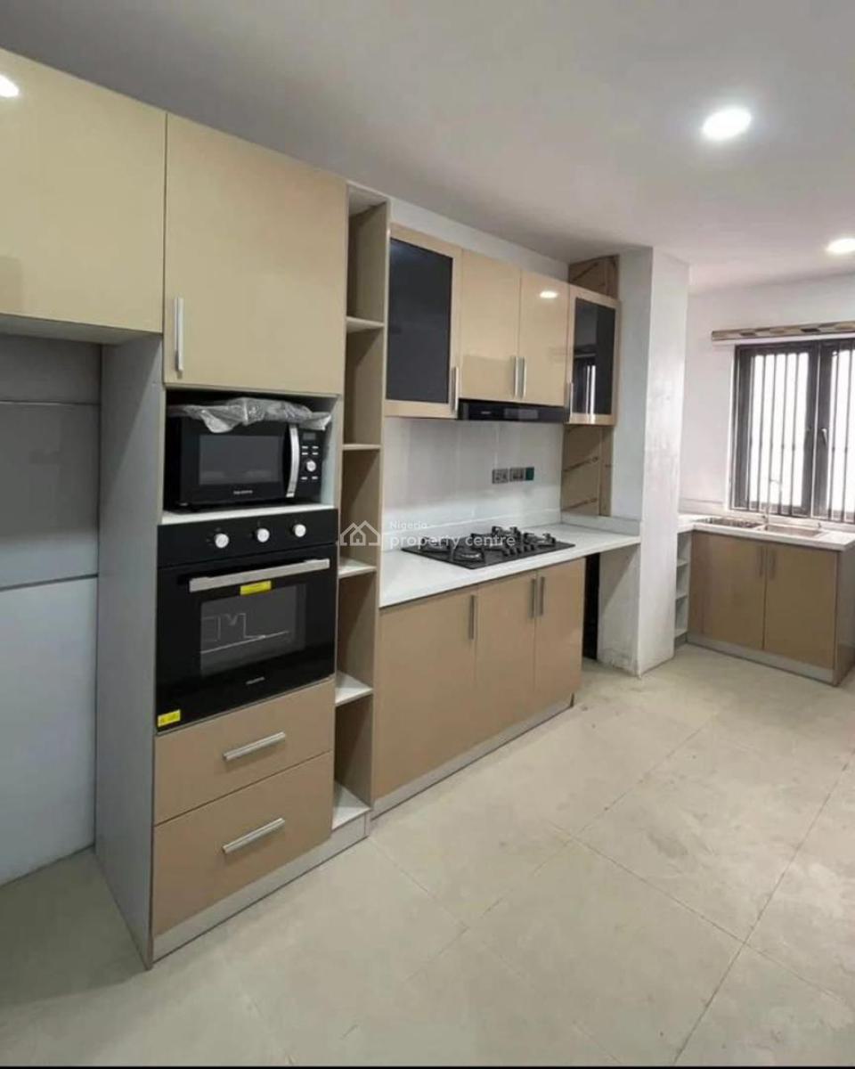 Exquisitely Built 4bedroom Located in a Secure Estate, Surulere, Lagos, House for Sale