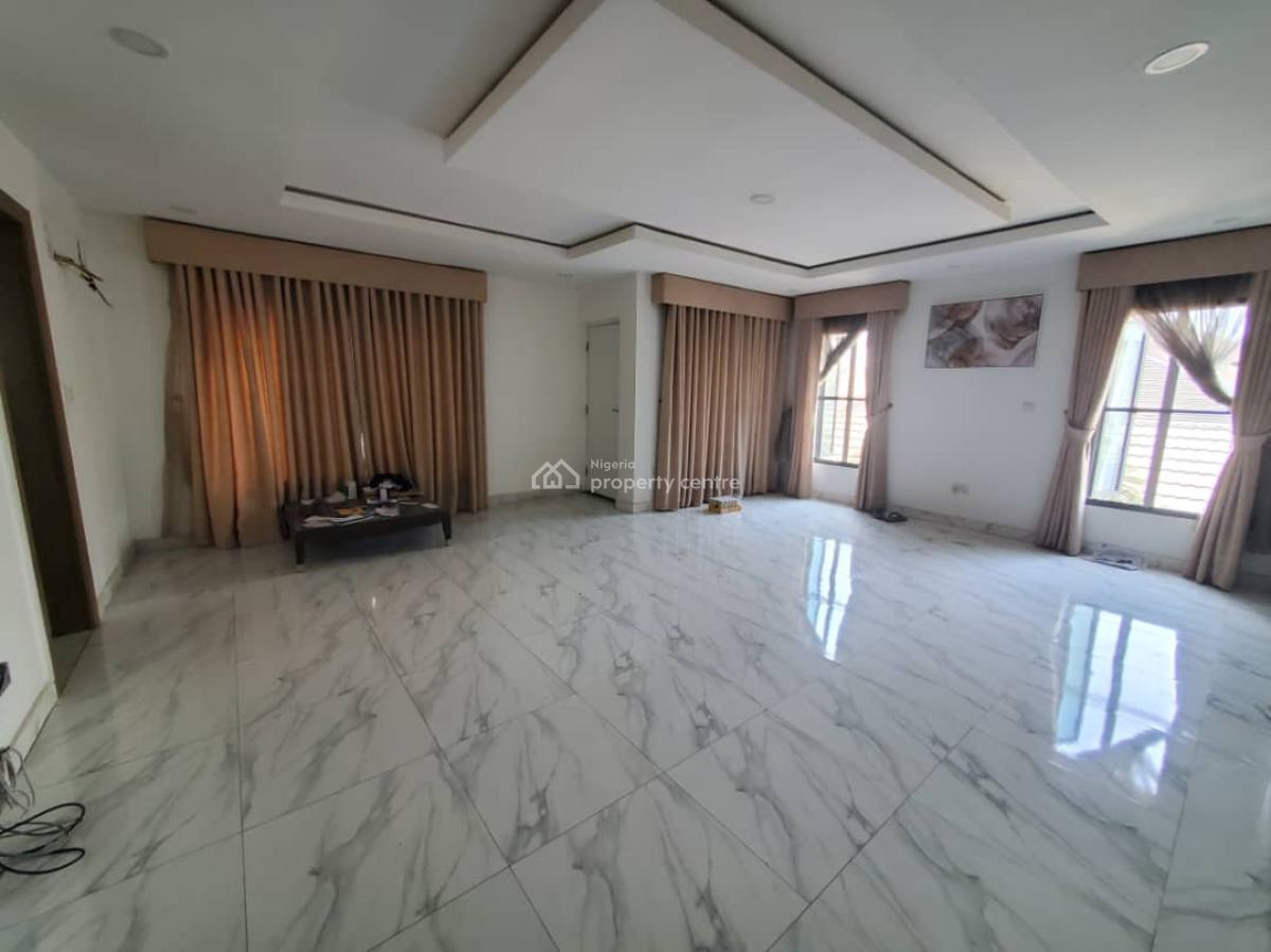 Spacious 4 Bedroom Terraced Duplex on 2floorswith Bq, Lekki Phase 1, Lekki, Lagos, Terraced Duplex for Sale