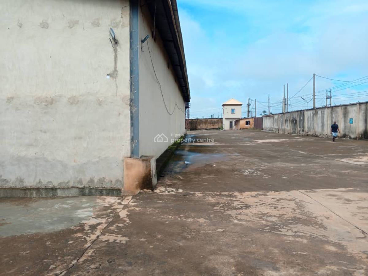 4,000sqm Warehouse with Block of Flats, Along Lagos Ibadan Expressway Before Shagamu Interchange, Km 46, Ogun, Warehouse for Rent