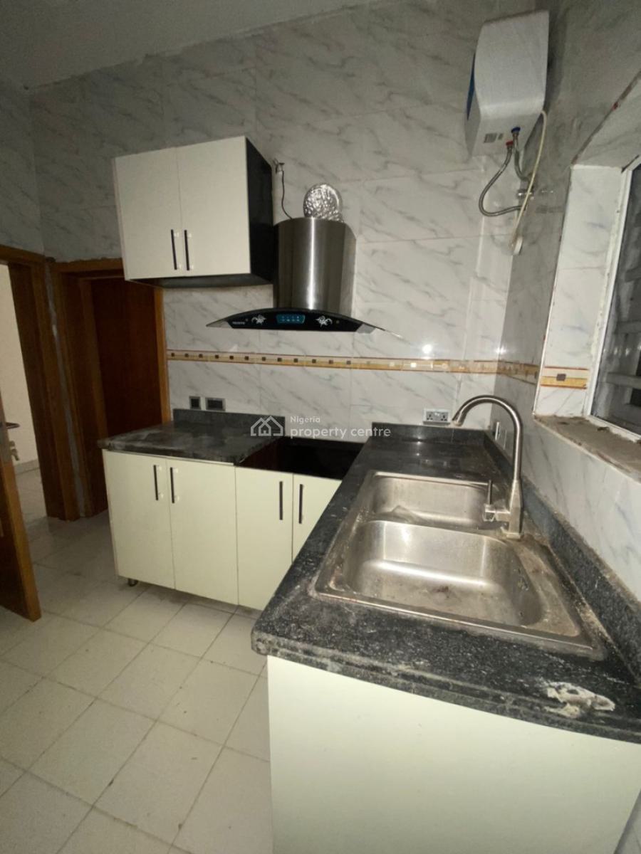 3 Bedroom Apartment in an Estate, Victoria Island (vi), Lagos, Flat / Apartment for Rent
