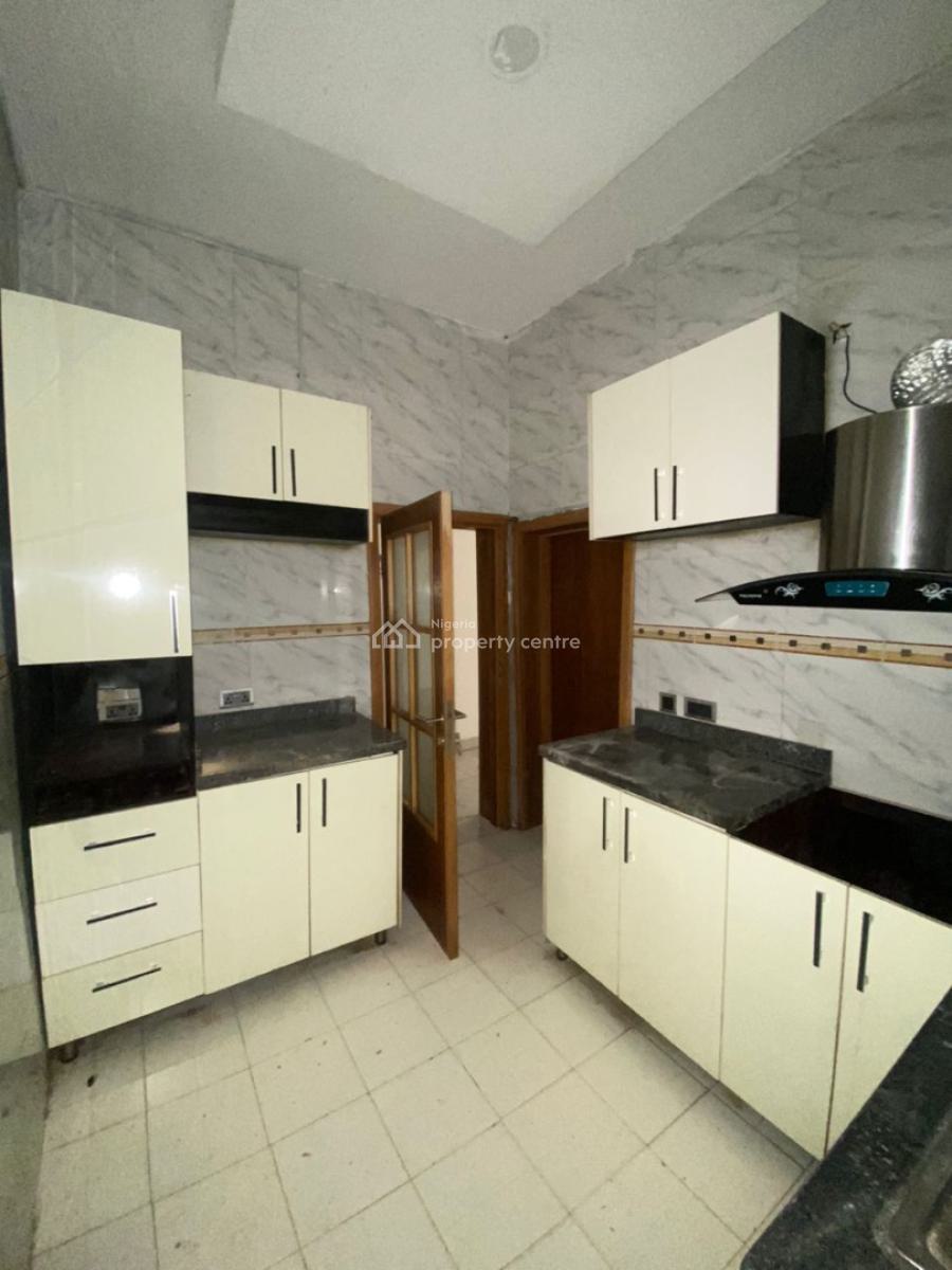 3 Bedroom Apartment in an Estate, Victoria Island (vi), Lagos, Flat / Apartment for Rent