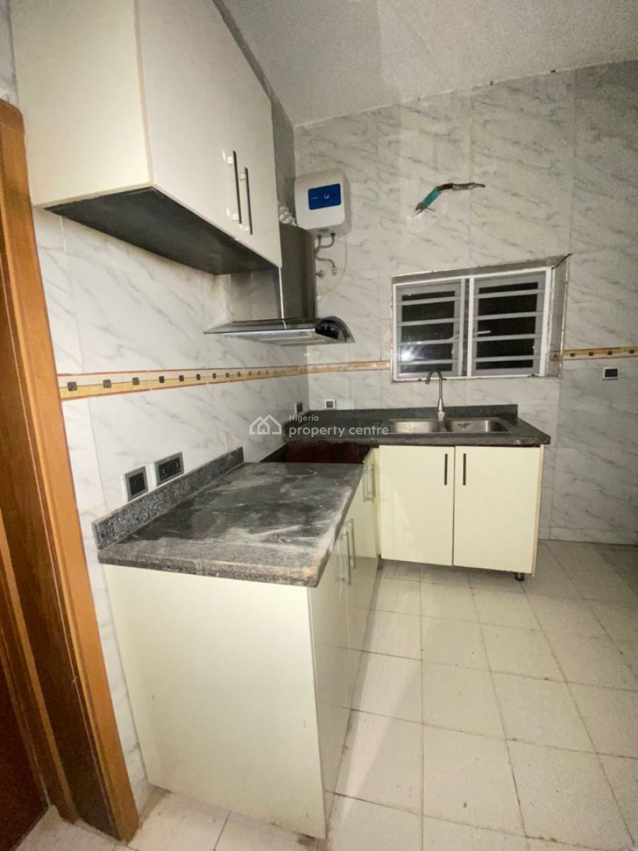 3 Bedroom Apartment in an Estate, Victoria Island (vi), Lagos, Flat / Apartment for Rent