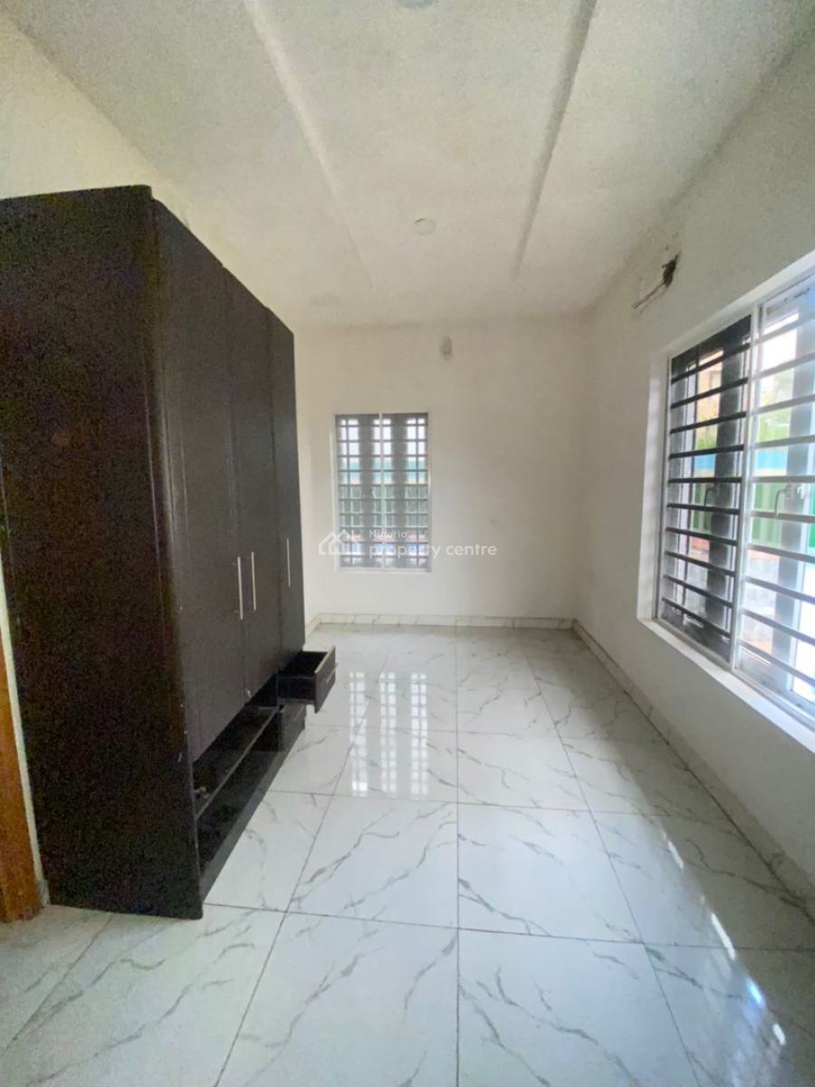 3 Bedroom Apartment in an Estate, Victoria Island (vi), Lagos, Flat / Apartment for Rent
