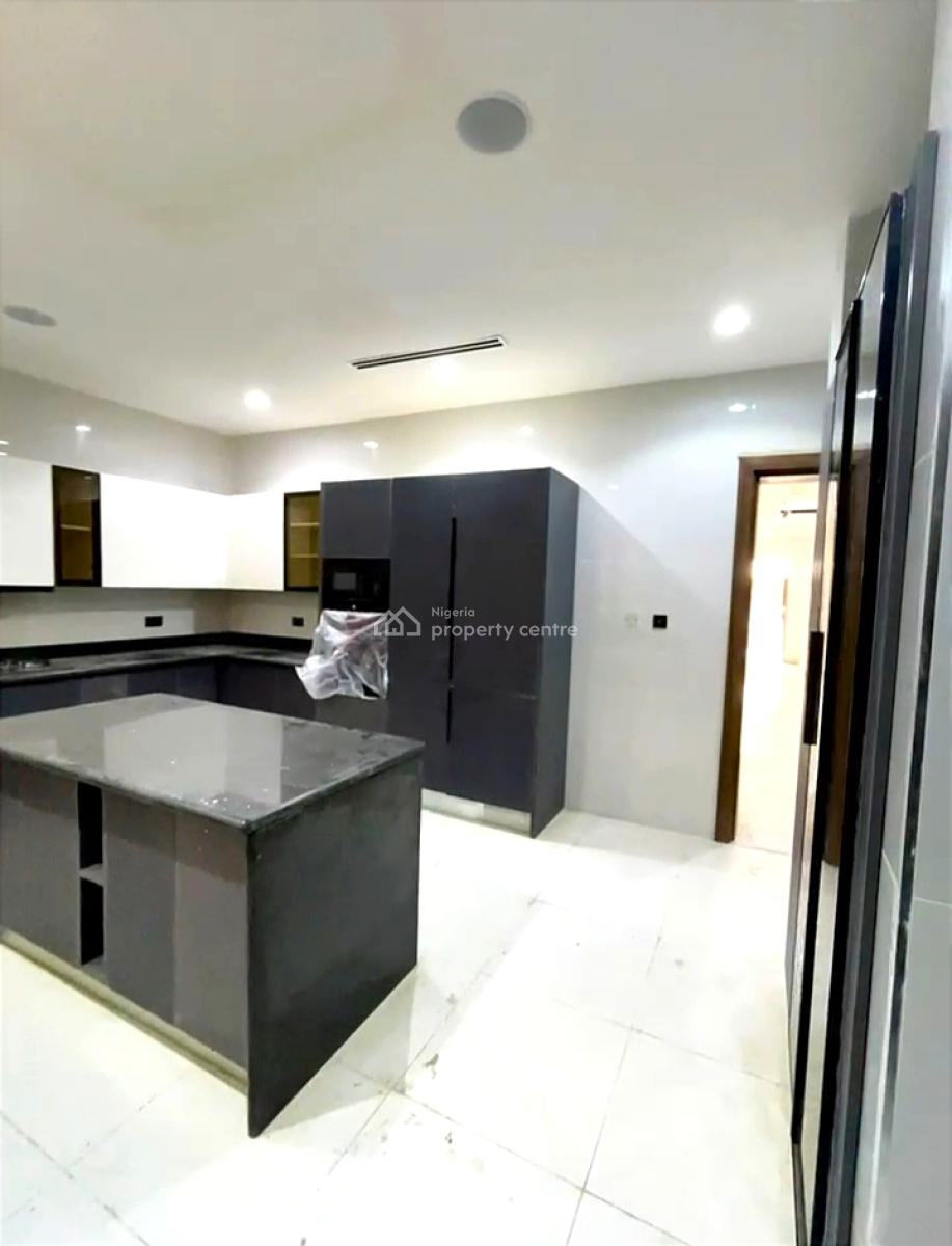 6 Bedrooms Fully Detached Duplex with Bq, Guzape District, Abuja, Detached Duplex for Sale