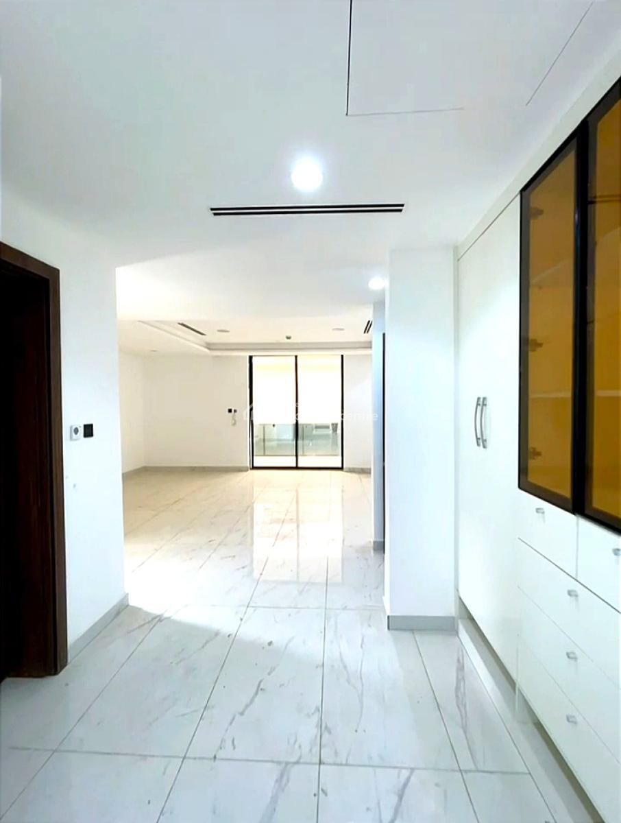6 Bedrooms Fully Detached Duplex with Bq, Guzape District, Abuja, Detached Duplex for Sale