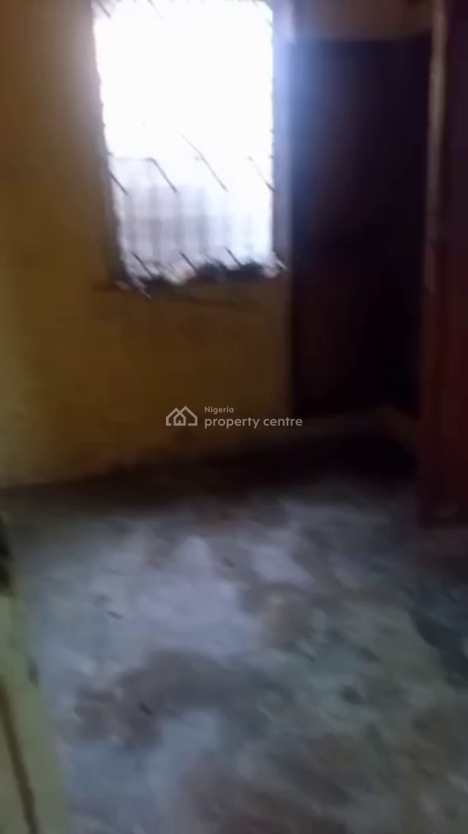 3bedroom Flat, Abesan Estate, Abesan, Ipaja, Lagos, Flat / Apartment for Sale