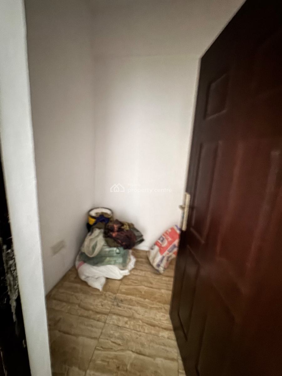 Beautiful 3bedroom Apartment with a Bq, Off Admiralty, Lekki Phase 1, Lekki, Lagos, Block of Flats for Sale