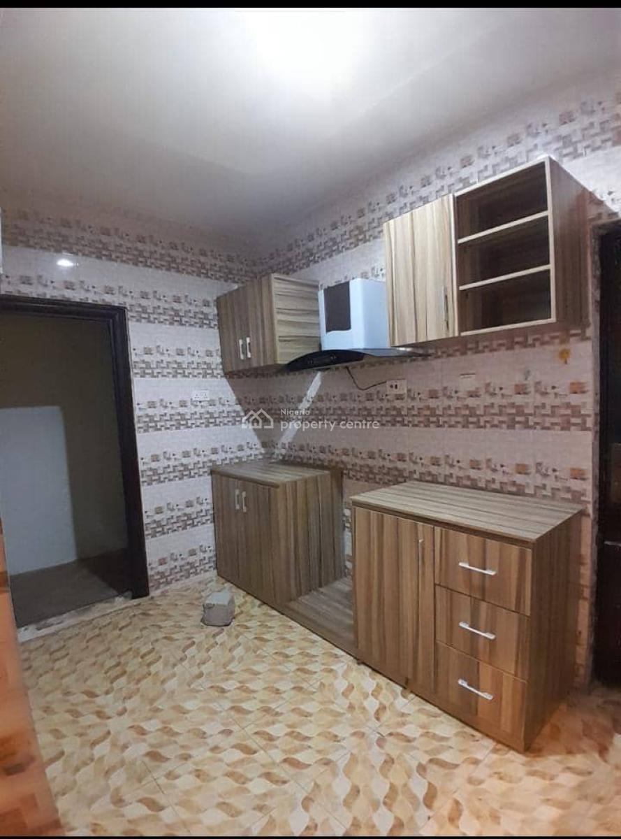 Executive Well Maintained 3-bedroom Flat in Serene Secured Environment, Surulere, Lagos, Flat / Apartment for Rent