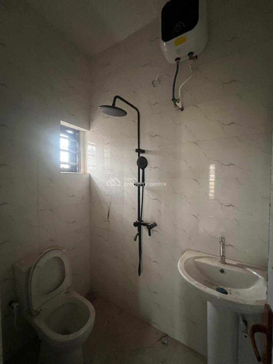 4 Until of 2 Bedroom Flat, Akilapa Isokan Estate, Ibadan, Oyo, Flat / Apartment for Rent