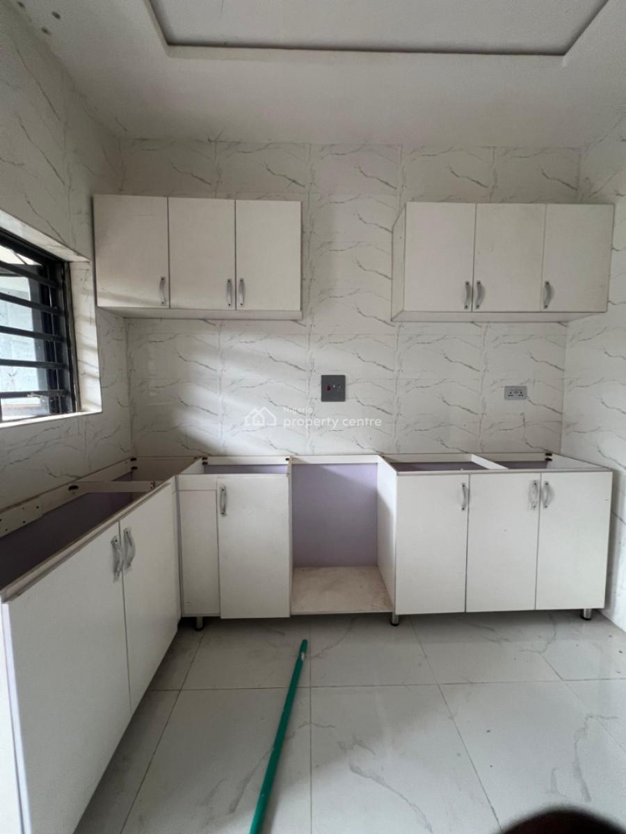 4 Until of 2 Bedroom Flat, Akilapa Isokan Estate, Ibadan, Oyo, Flat / Apartment for Rent