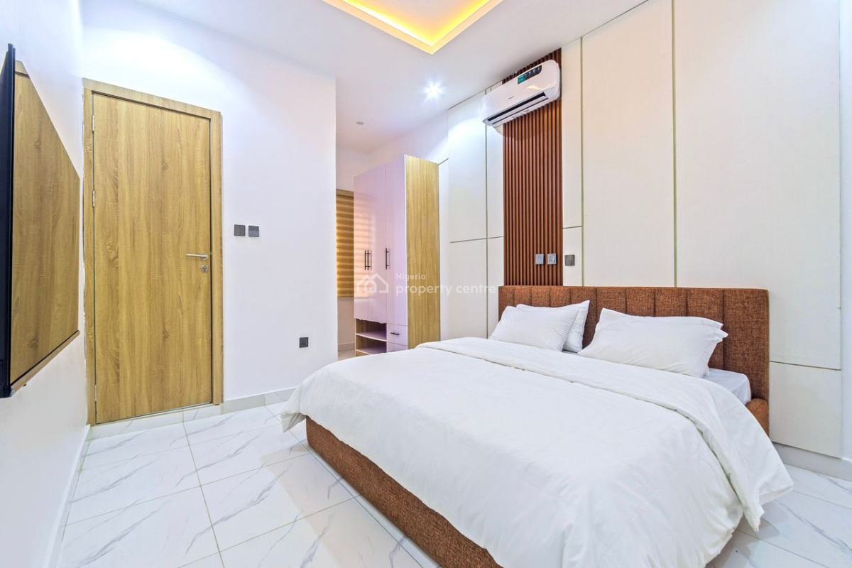 Our Beautiful 2 Bedroom City View Apartment with a Ps5, Swimming Pool,, Illasan, Ikate, Lekki, Lagos, Flat / Apartment Short Let