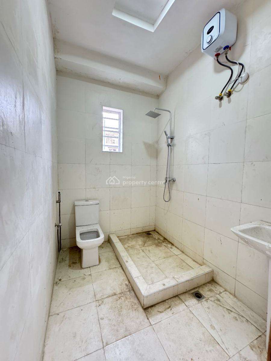 Beautiful 3bedroom Apartment with a Bq, Off Admiralty, Lekki Phase 1, Lekki, Lagos, Block of Flats for Sale
