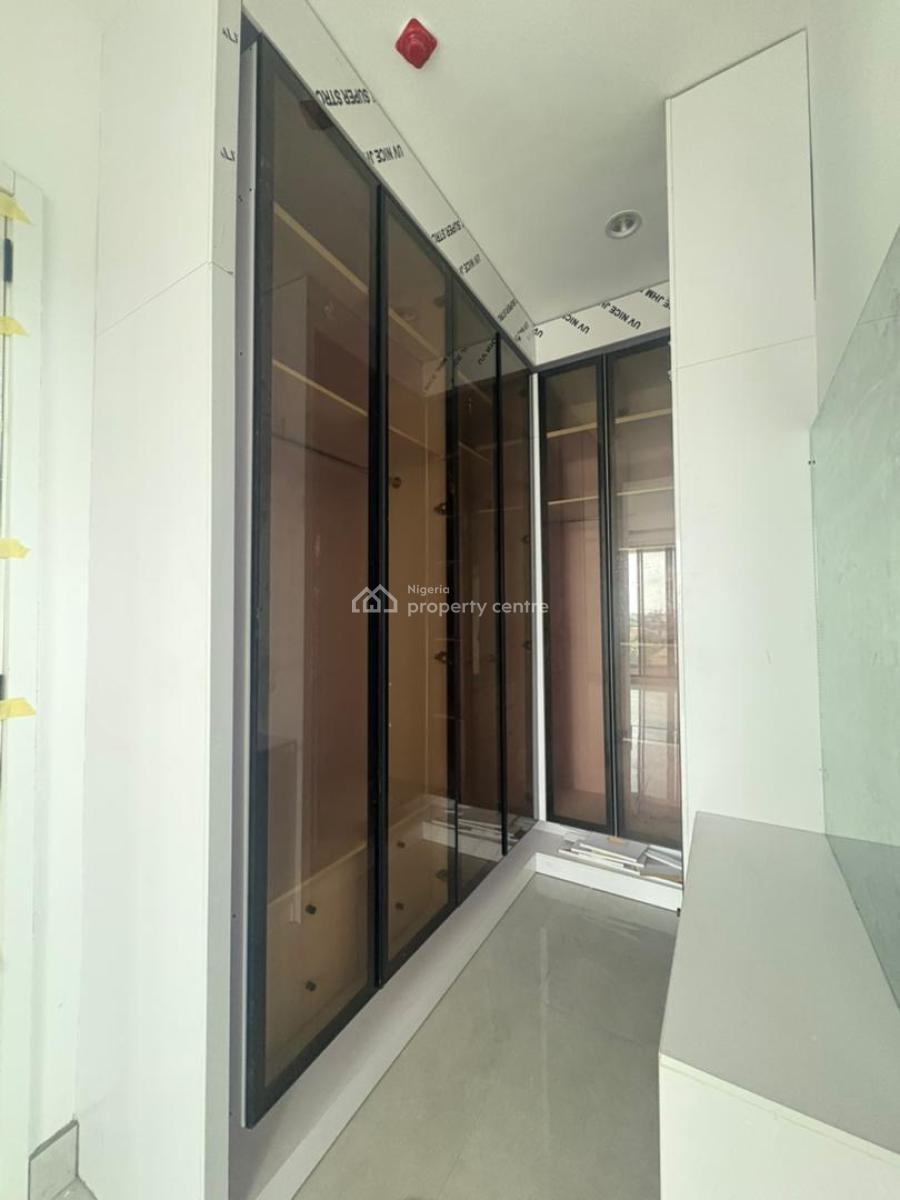Luxury 3 Bedroom Apartment with Swimming Pool and a Gym, Admiralty Road, Lekki Phase 1, Lekki, Lagos, Flat / Apartment for Rent