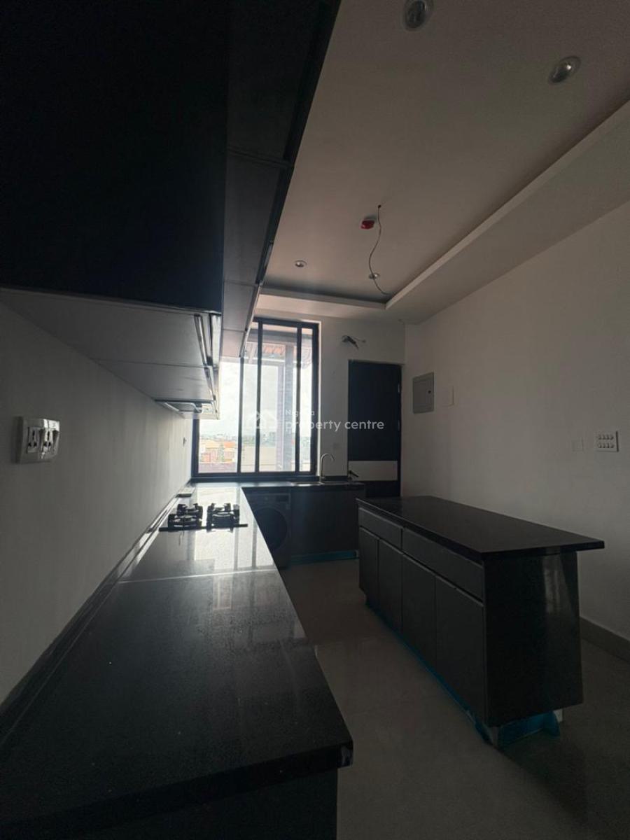 Luxury 3 Bedroom Apartment with Swimming Pool and a Gym, Admiralty Road, Lekki Phase 1, Lekki, Lagos, Flat / Apartment for Rent