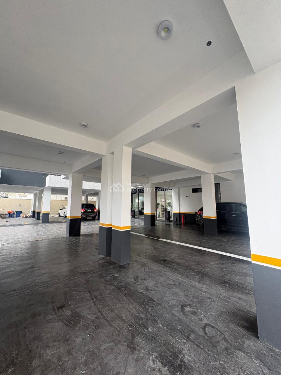 Luxury 3 Bedroom Apartment with Swimming Pool and a Gym, Admiralty Road, Lekki Phase 1, Lekki, Lagos, Flat / Apartment for Rent