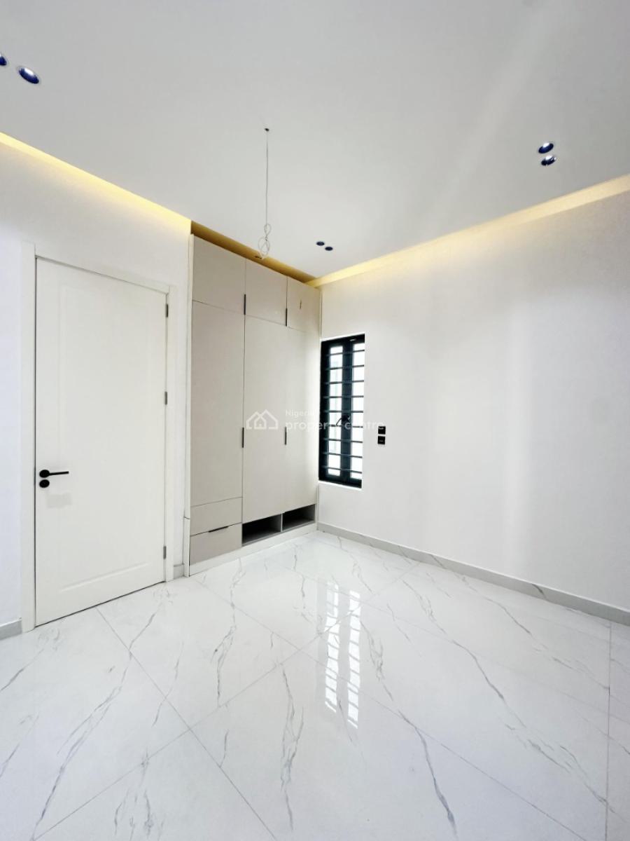 a Breathtaking of 6 Bedroom Fully-detached Duplex  with Pool & Bq., Close Proximity to Atlantic Mall,  Chevron Drive, Chevron, Lekki, Lagos, Detached Duplex for Sale