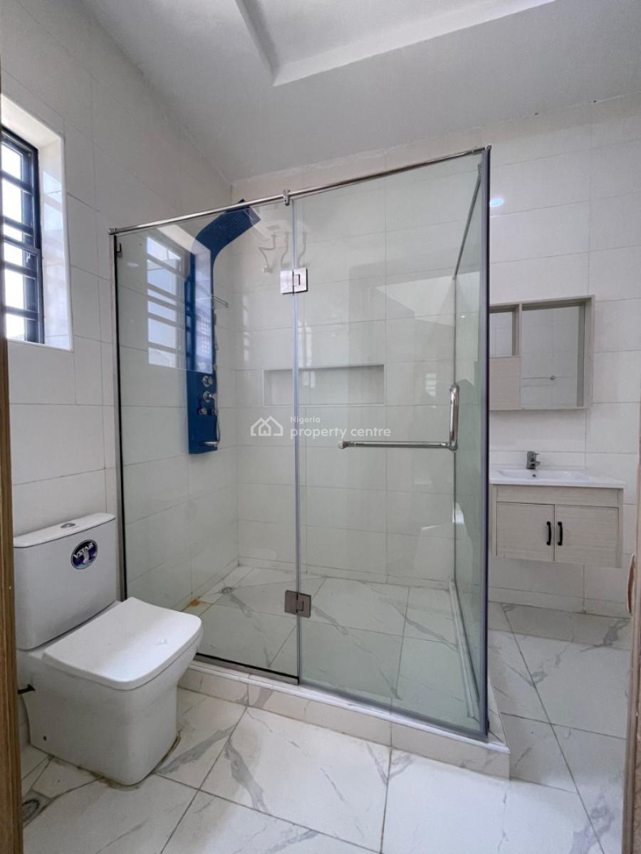 Charming 4 Bedroom Semi Detached Duplex with Bq & Communal Pool., Distress 4 Bedroom Family Home Within an Estate, Vgc, Lekki, Lagos, Semi-detached Duplex for Sale