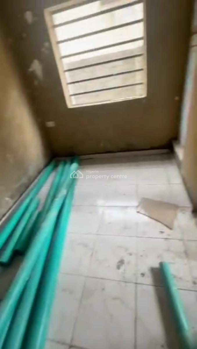 Very Decent and Spacious Ground Floor Roomself Apartment Roy, Shomolu, Shomolu, Lagos, Self Contain (single Rooms) for Rent