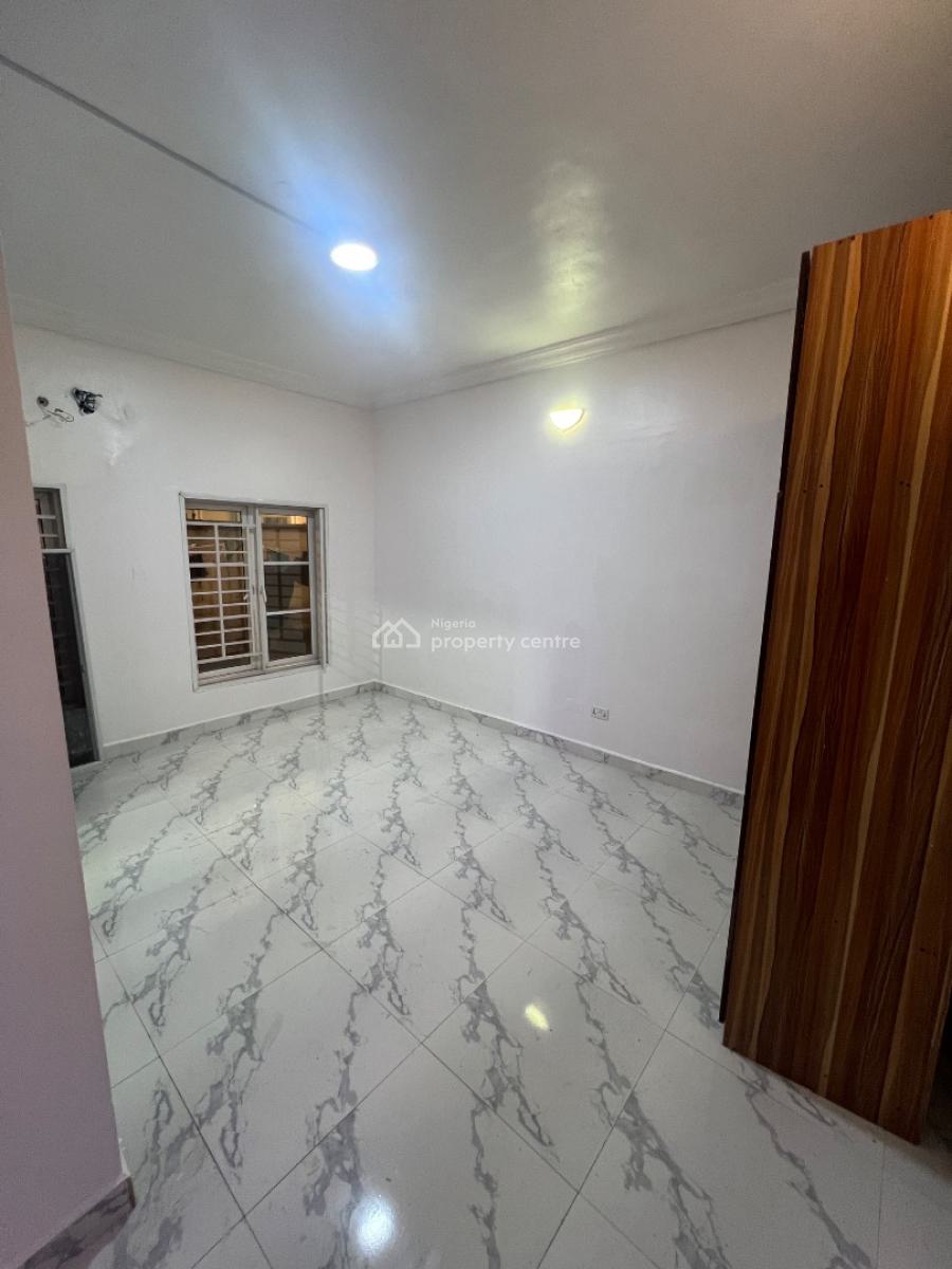 Super Clean 2-bedroom Flat All Rooms En-suite, Off Admiralty Way, Lekki Phase 1, Lekki, Lagos, Flat / Apartment for Rent