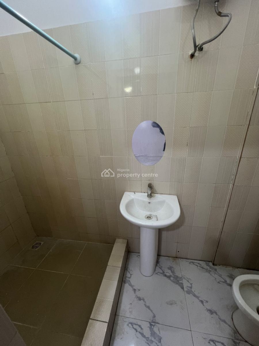 Super Clean 2-bedroom Flat All Rooms En-suite, Off Admiralty Way, Lekki Phase 1, Lekki, Lagos, Flat / Apartment for Rent