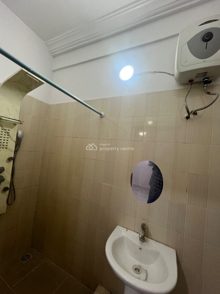 Super Clean 2-bedroom Flat All Rooms En-suite, Off Admiralty Way, Lekki Phase 1, Lekki, Lagos, Flat / Apartment for Rent