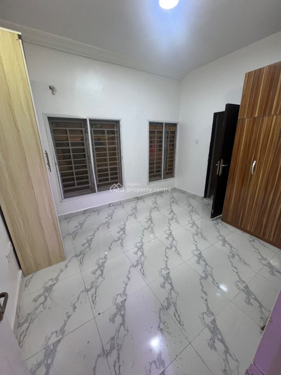 Super Clean 2-bedroom Flat All Rooms En-suite, Off Admiralty Way, Lekki Phase 1, Lekki, Lagos, Flat / Apartment for Rent