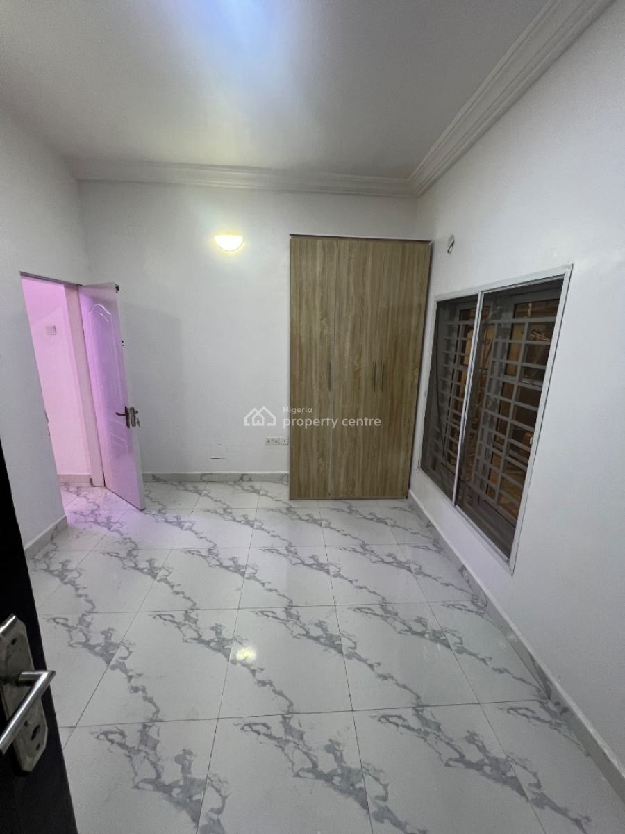 Super Clean 2-bedroom Flat All Rooms En-suite, Off Admiralty Way, Lekki Phase 1, Lekki, Lagos, Flat / Apartment for Rent
