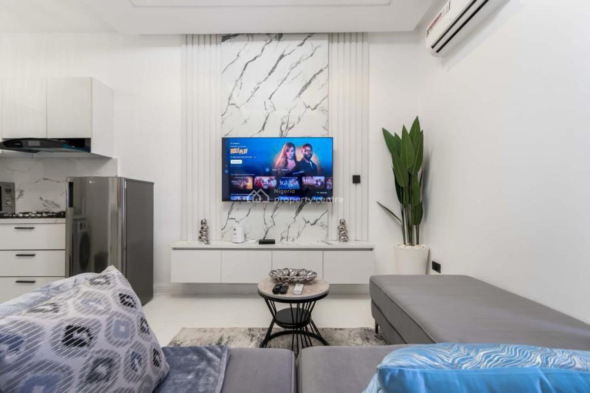 Luxury and Spacious 2 Bedroom Maisonette with 2 Balconies,pool and Gy, Lekki Phase 1, Lekki, Lagos, Flat / Apartment Short Let