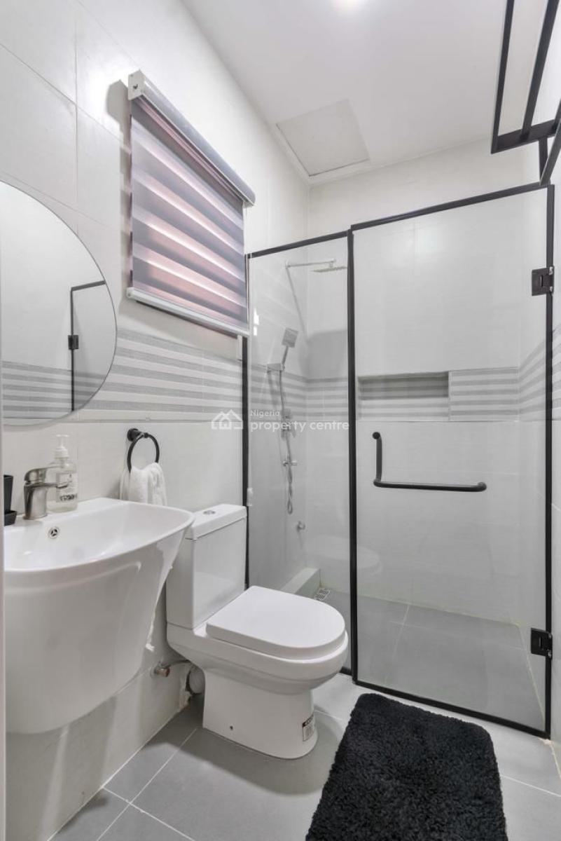 Luxury and Spacious 2 Bedroom Maisonette with 2 Balconies,pool and Gy, Lekki Phase 1, Lekki, Lagos, Flat / Apartment Short Let