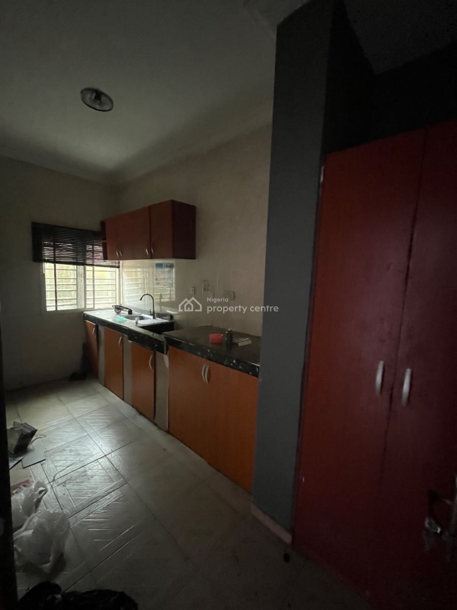 Exclusive 2 Bedroom Apartment, Unilag Estate, Gra Phase 1, Magodo, Lagos, Flat / Apartment for Rent