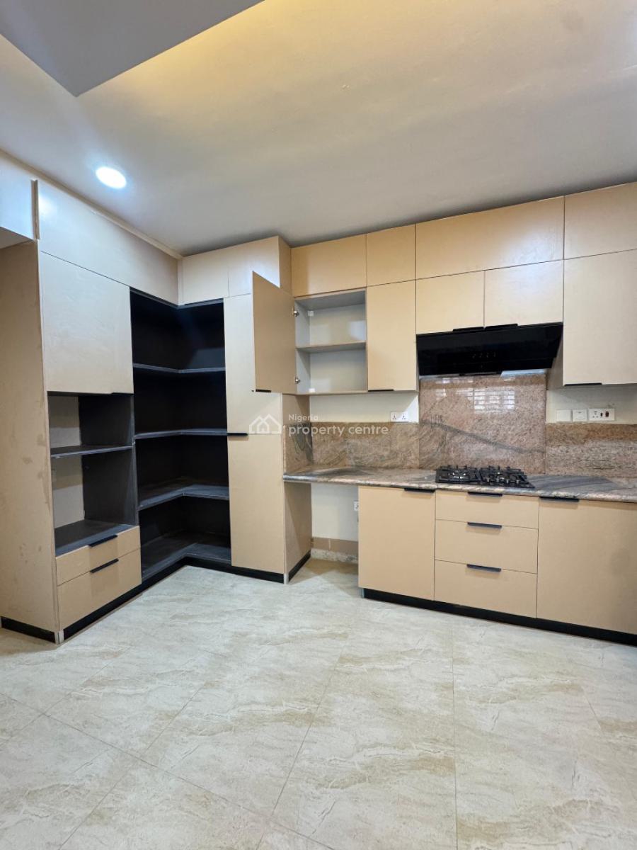3 Bedroom Apartment with a Bq ( Location Is Best for Air Bnb), Lekki Phase 1, Lekki, Lagos, Flat / Apartment for Sale