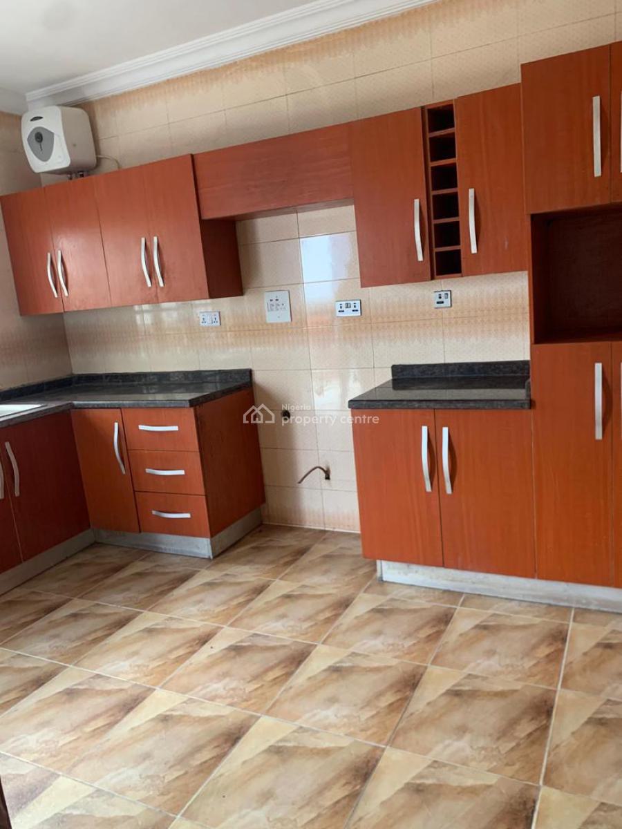 Luxury 3bedroom Terrace Duplex with Bq in a Luxury Environment, Chisco Ikate in a Luxury Neighborhood, Lekki Phase 1, Lekki, Lagos, Terraced Duplex for Rent