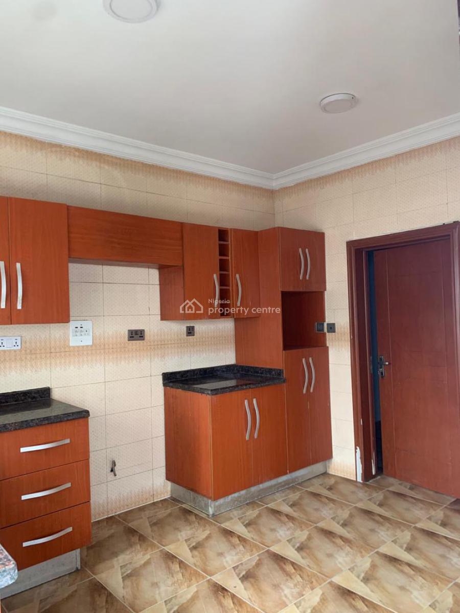 Luxury 3bedroom Terrace Duplex with Bq in a Luxury Environment, Chisco Ikate in a Luxury Neighborhood, Lekki Phase 1, Lekki, Lagos, Terraced Duplex for Rent