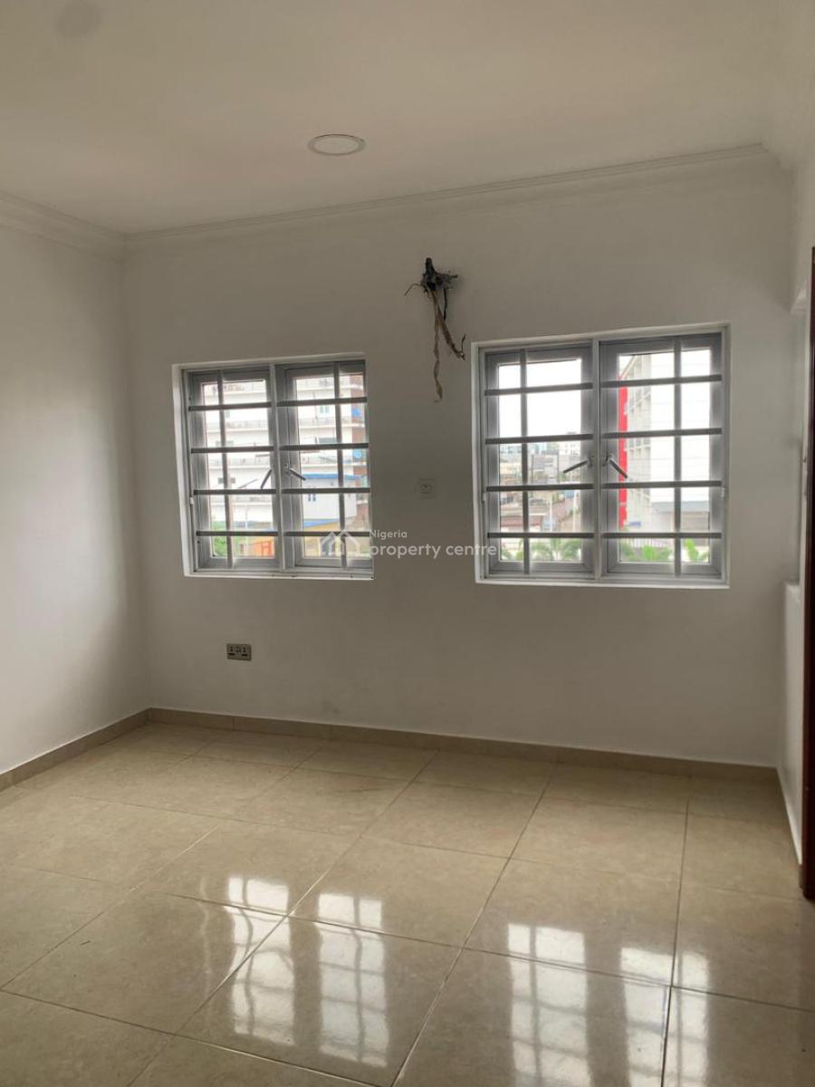 Luxury 3bedroom Terrace Duplex with Bq in a Luxury Environment, Chisco Ikate in a Luxury Neighborhood, Lekki Phase 1, Lekki, Lagos, Terraced Duplex for Rent
