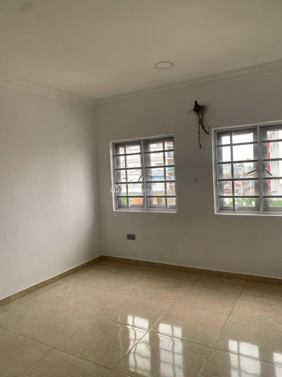 Luxury 3bedroom Terrace Duplex with Bq in a Luxury Environment, Chisco Ikate in a Luxury Neighborhood, Lekki Phase 1, Lekki, Lagos, Terraced Duplex for Rent
