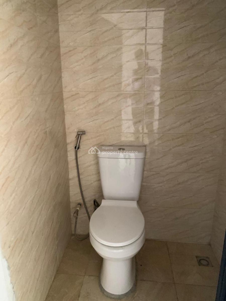 Luxury 3bedroom Terrace Duplex with Bq in a Luxury Environment, Chisco Ikate in a Luxury Neighborhood, Lekki Phase 1, Lekki, Lagos, Terraced Duplex for Rent