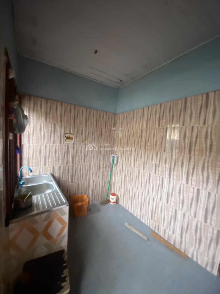 a Very Sweet and Lovable Room Shared in a 3 Bedroom, Agunbi Axis Oluaye, Ogombo, Ajah, Lagos, Self Contain (single Rooms) for Rent