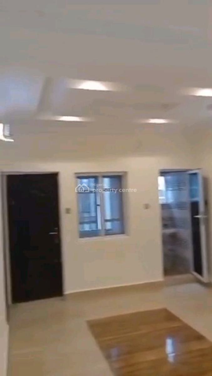 Standard and Nice Three Bedrooms Up-flat with All Rooms En-suite, Off Ogunlana Drive, Surulere, Lagos, Flat / Apartment for Rent