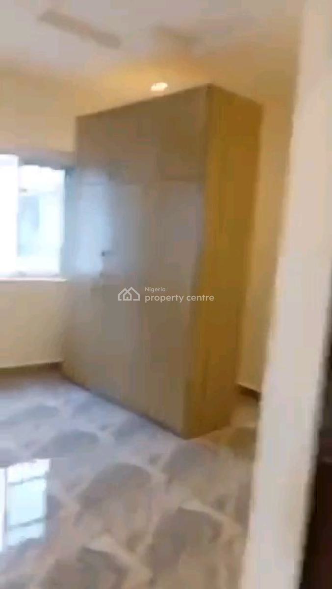 Standard and Nice Three Bedrooms Up-flat with All Rooms En-suite, Off Ogunlana Drive, Surulere, Lagos, Flat / Apartment for Rent