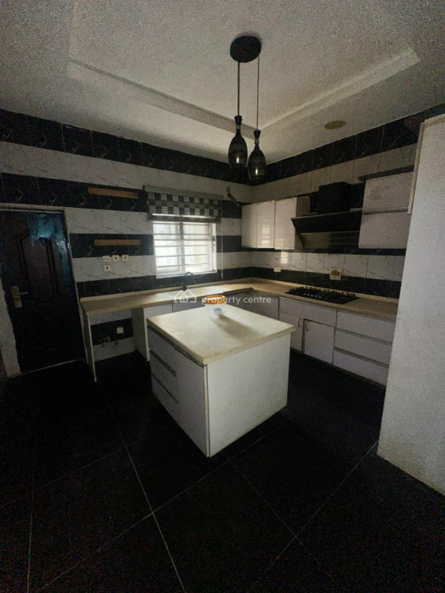 Neat & Sparkling 4bed Duplex, Orchid Road, Lekki Phase 2, Lekki, Lagos, Terraced Duplex for Rent