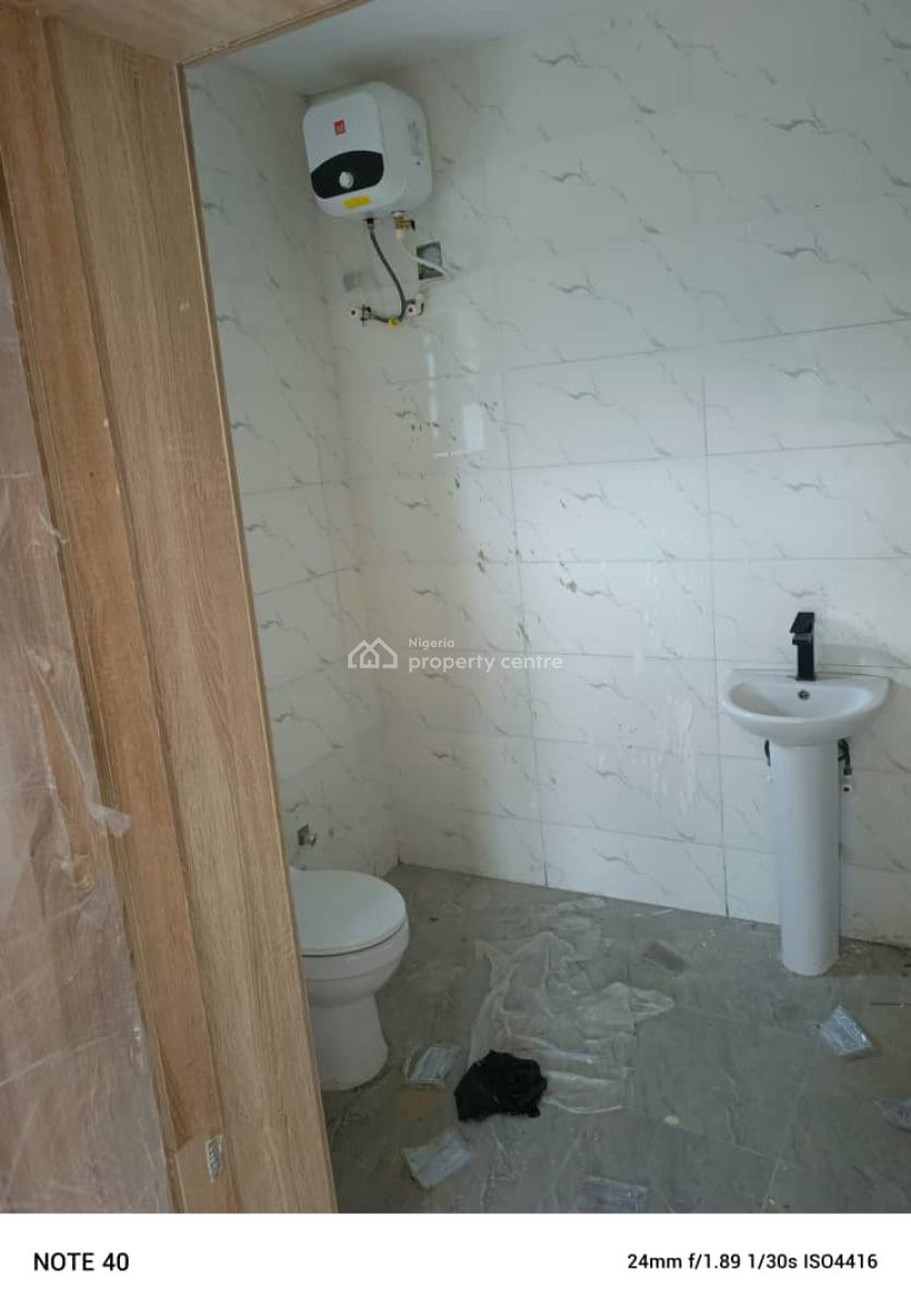 Massive 3 Bedrooms Upstairs, Eko Akette, Abijo, Lekki, Lagos, Flat / Apartment for Rent