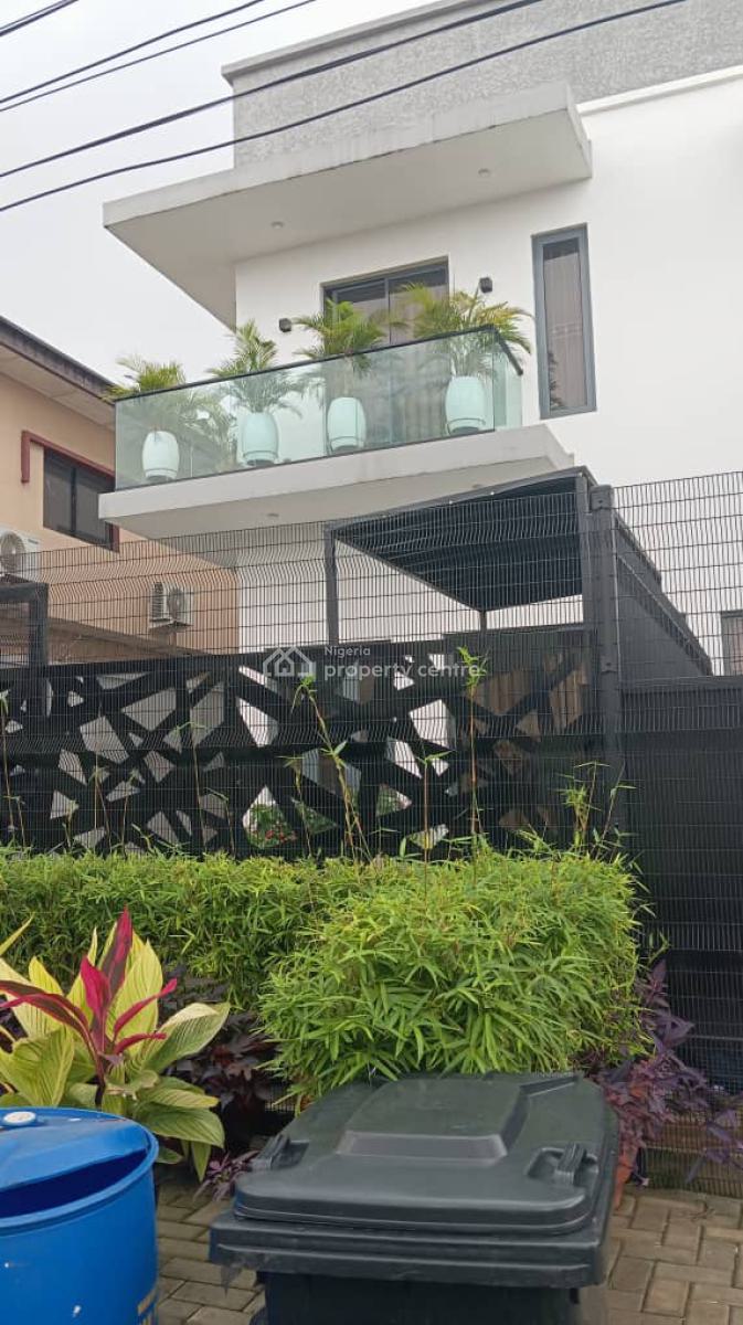 Teasefully 4 Bedrooms Semi-detached Duplex with a Room Bq, Anthony, Maryland, Lagos, Semi-detached Duplex for Sale