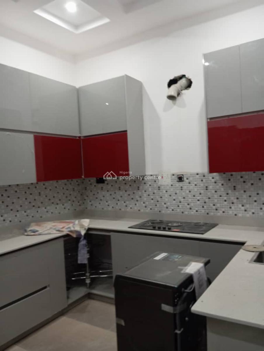 Teasefully 4 Bedrooms Semi-detached Duplex with a Room Bq, Anthony, Maryland, Lagos, Semi-detached Duplex for Sale