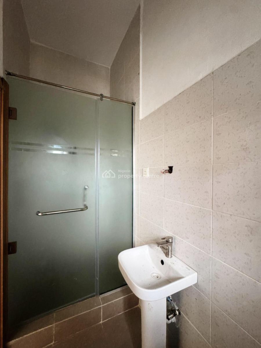 Most Affordable & Spacious  2 Bedroom Apartment with Bq, Lekki Phase 1, Lekki, Lagos, Flat / Apartment for Sale