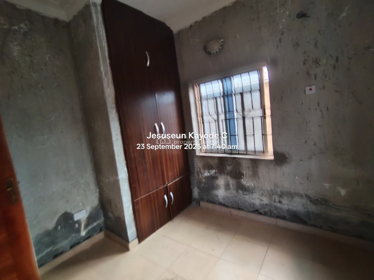 Newly Built 2 Bedroom Ground Floor Front Flat, First Avenue Off Kilaso Way Off Baale Way Magbon Imowonla, Ikorodu, Lagos, Flat / Apartment for Rent