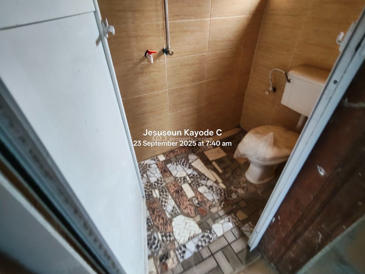 Newly Built 2 Bedroom Ground Floor Front Flat, First Avenue Off Kilaso Way Off Baale Way Magbon Imowonla, Ikorodu, Lagos, Flat / Apartment for Rent